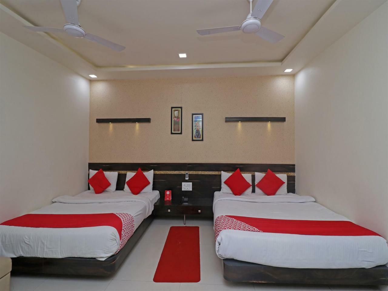 Oyo 29012 Gayatri Palace Otel Durg Dış mekan fotoğraf
