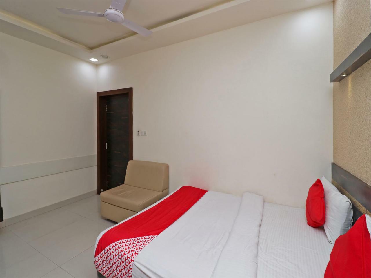 Oyo 29012 Gayatri Palace Otel Durg Dış mekan fotoğraf