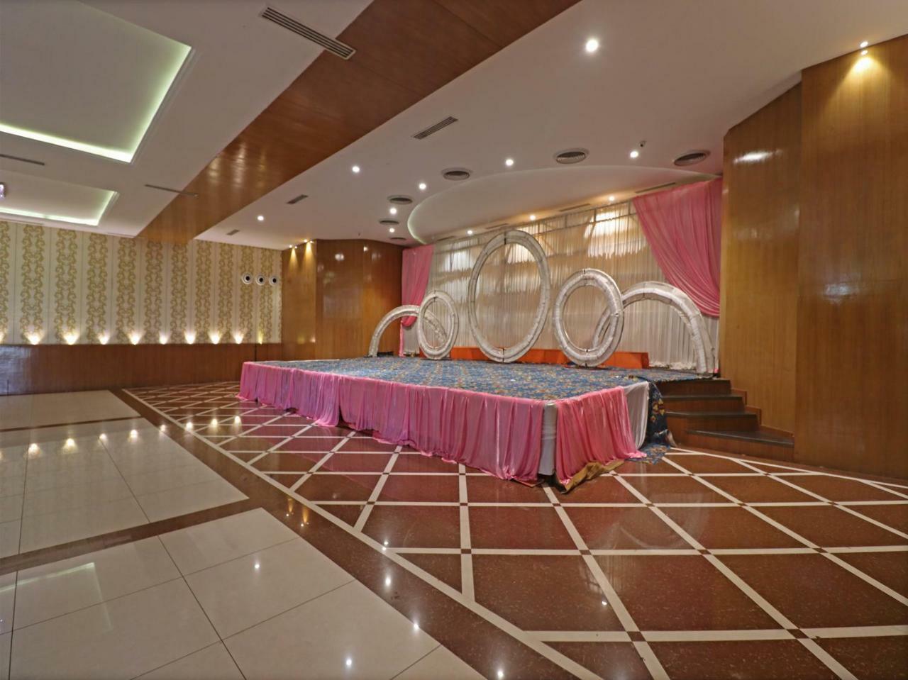 Oyo 29012 Gayatri Palace Otel Durg Dış mekan fotoğraf