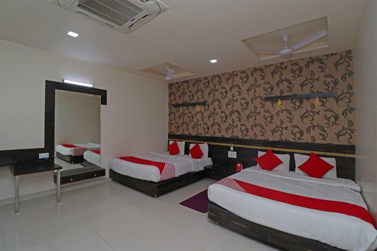 Oyo 29012 Gayatri Palace Otel Durg Dış mekan fotoğraf