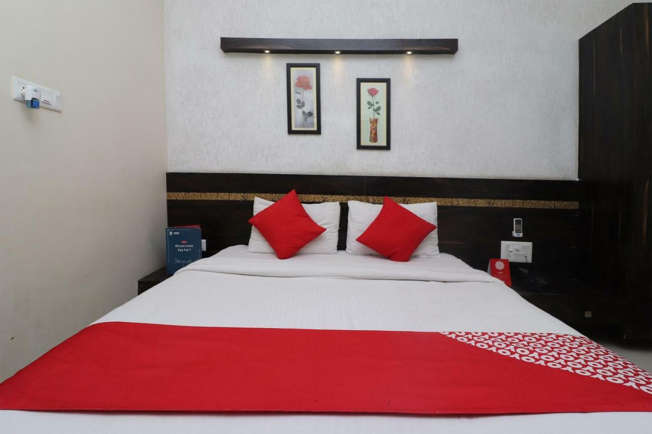 Oyo 29012 Gayatri Palace Otel Durg Dış mekan fotoğraf