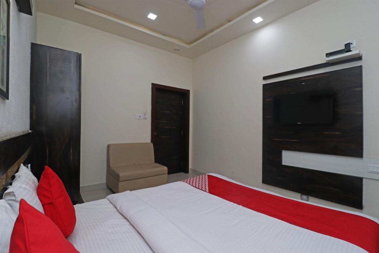 Oyo 29012 Gayatri Palace Otel Durg Dış mekan fotoğraf